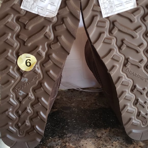 Bearpaw winter Boots - Picture 7 of 10